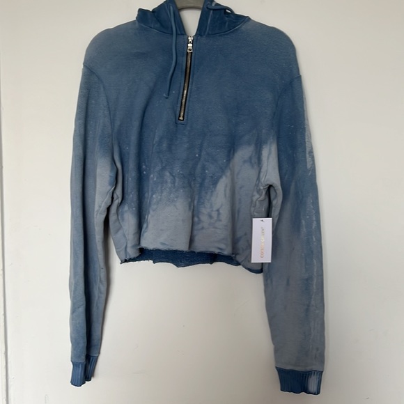 Cotton Citizen Tops - Cotton Citizen half zip crop hoodie